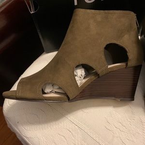 Women’s Mini Cut Out Wedges by Torrid